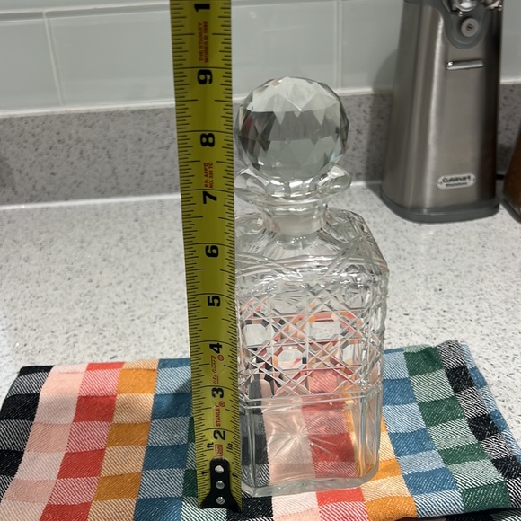 Square Cut Crystal Whiskey Decanter w/Round Cut Crystal Stopper - Picture 8 of 8